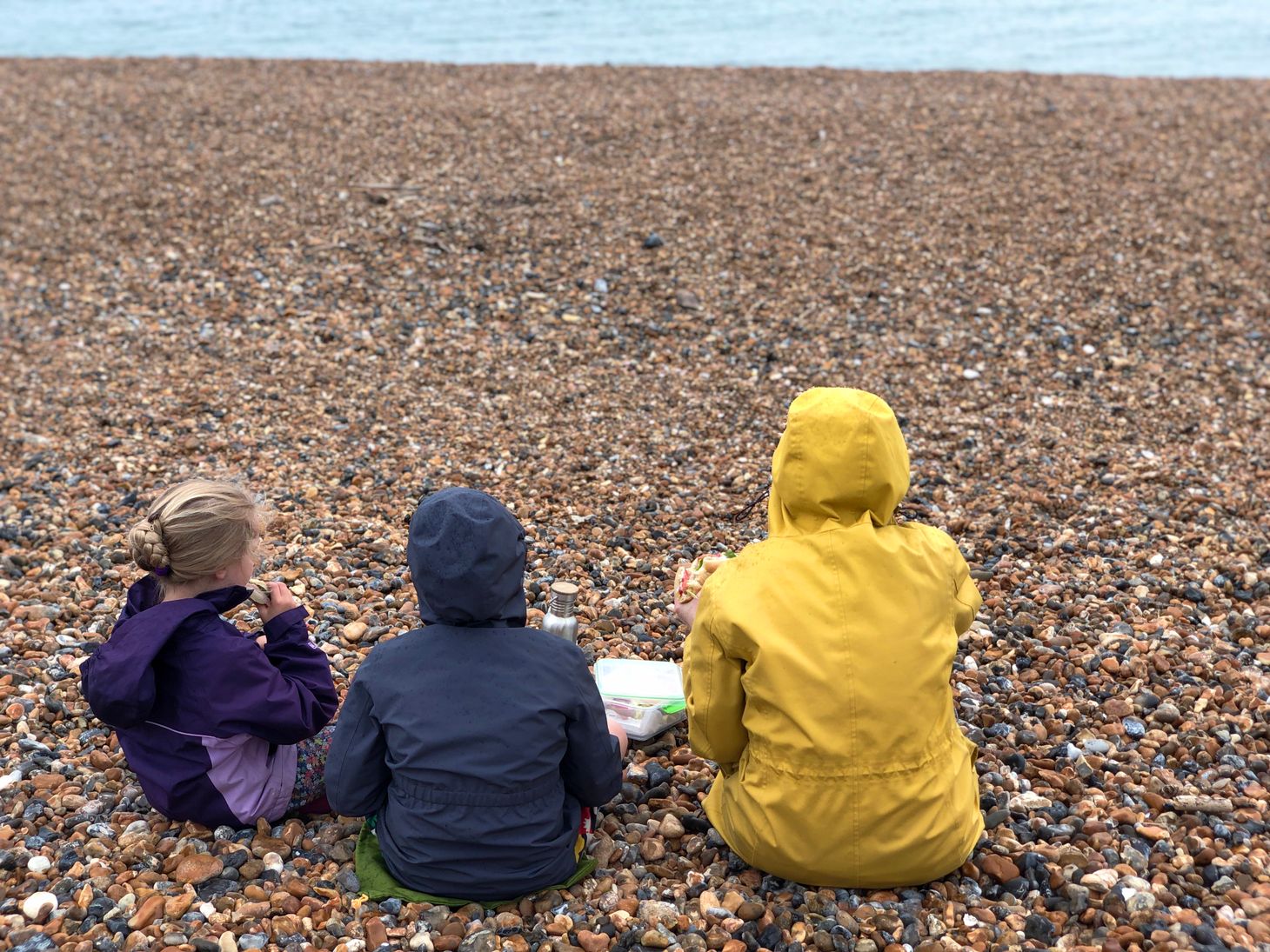 A drizzly beach plastic-free picnic for 2 Minute Day
